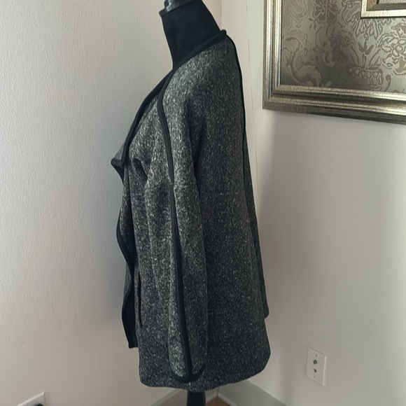 Banana Republic Sz L heather gray open cardigan black trim cascade front Sz L - Picture 5 of 9